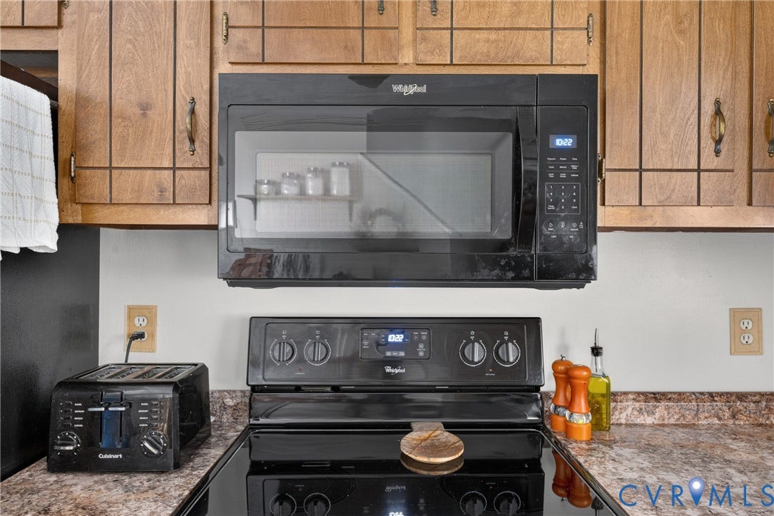 318 Bull Run Drive, Shady Oaks, Hopewell, VA 23860
