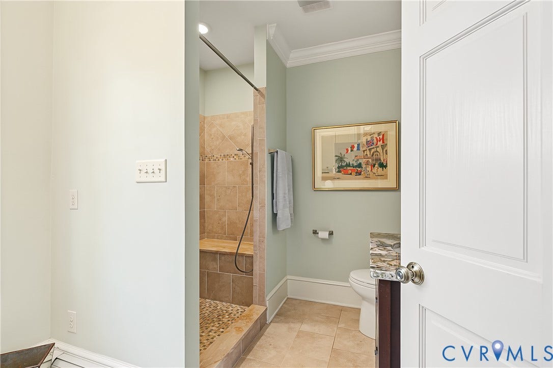 3905 Dover Road, Richmond, VA 23221 Primary bath