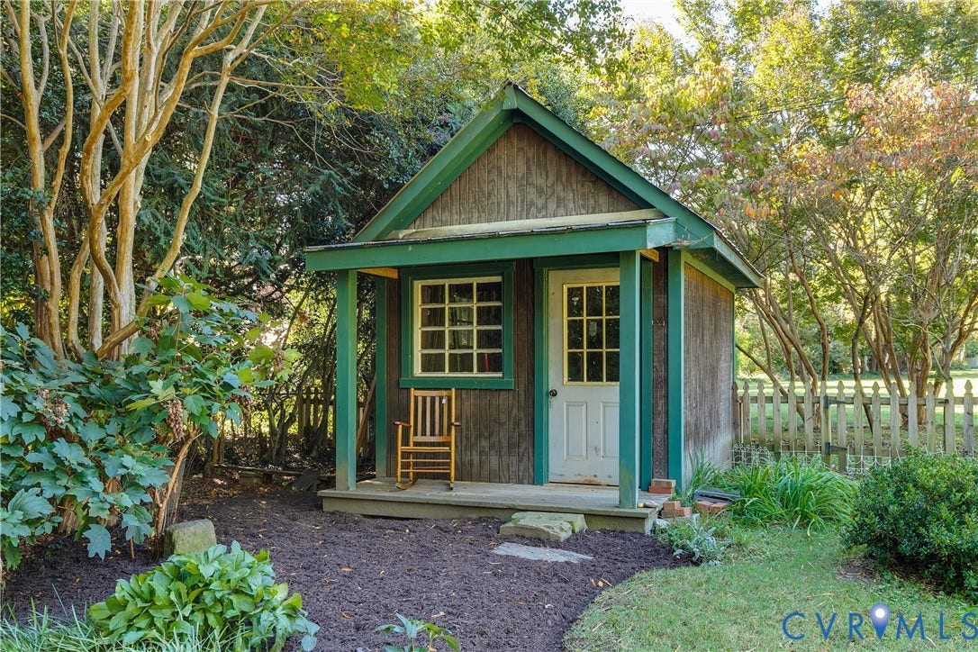 3905 Dover Road, Richmond, VA 23221 Garden house