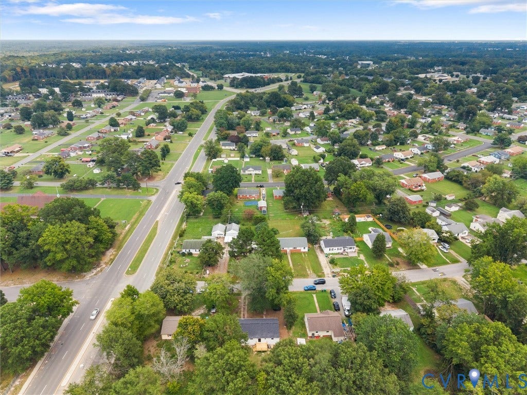 3626 Reynolds Road, Richmond, VA 23223 Residential neighborhood featuring a main thoroughfare, secondary roads, and numerous mature trees