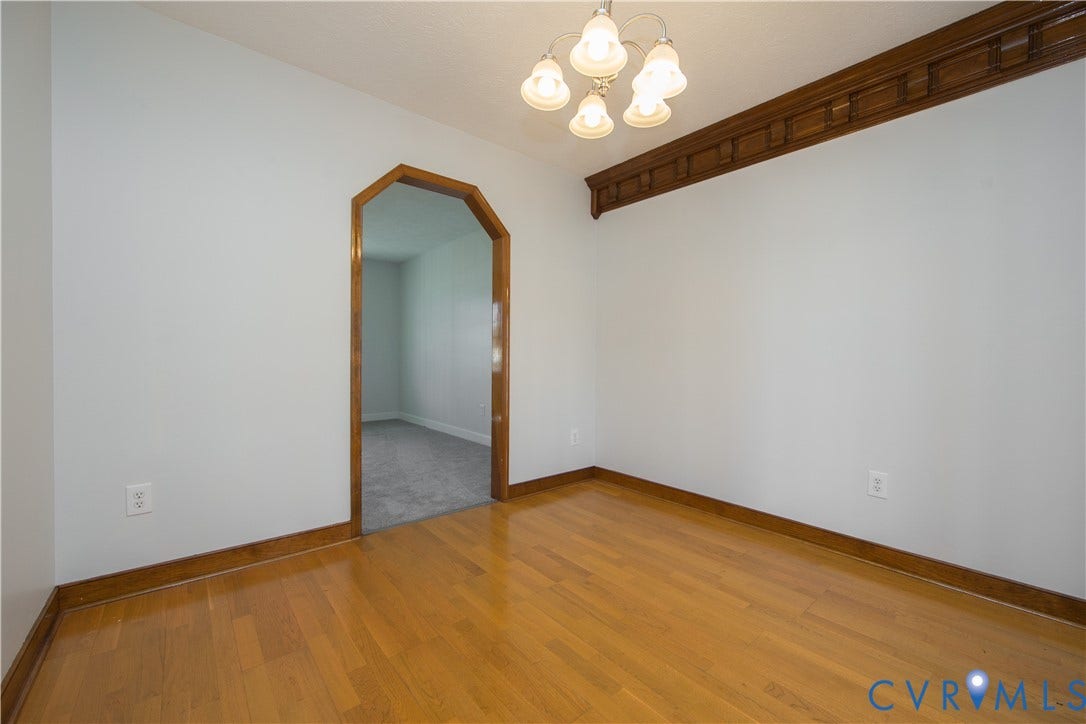 19224 Maurer Lane, Colonial Heights, VA 23834 Wood-finish flooring with coordinating wood trim