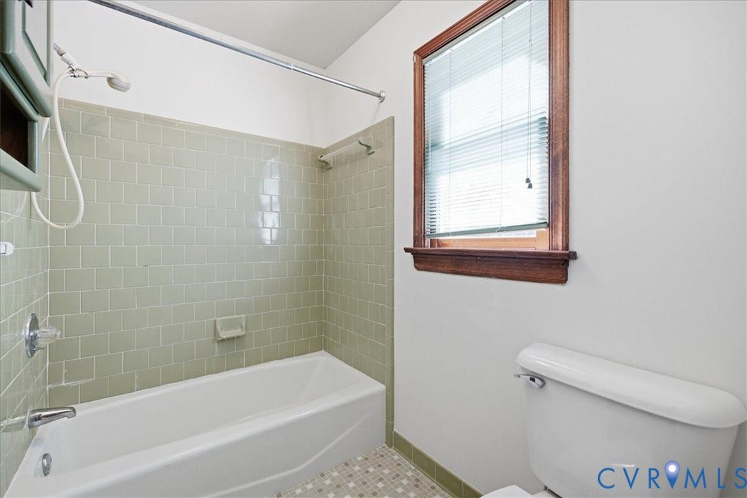 5407 Kralan Court, Chester, VA 23831 Floor