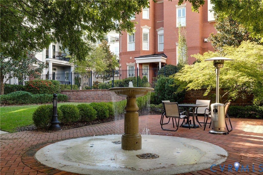 239 Finial Avenue, Henrico, VA 23226 Gorgeous lush landscaping