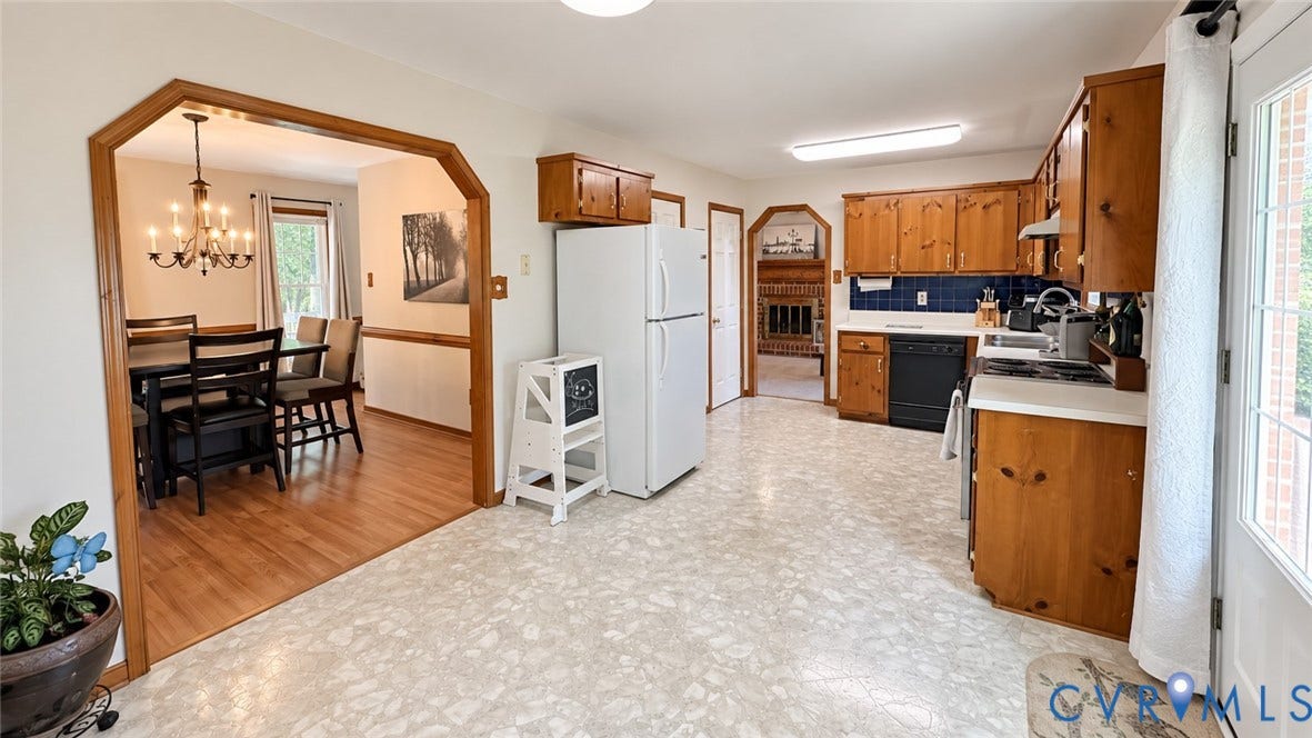10501 Surry Road, Chester, VA 23831 10501 Surry Road, Chester, VA 23831