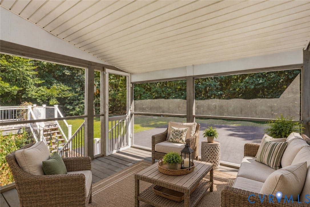 Screen porch