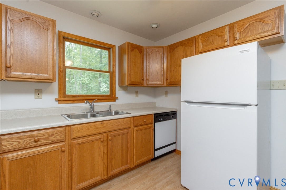 6464 Anderson Highway, Powhatan, VA 23139 Dishwasher and Refrigerator