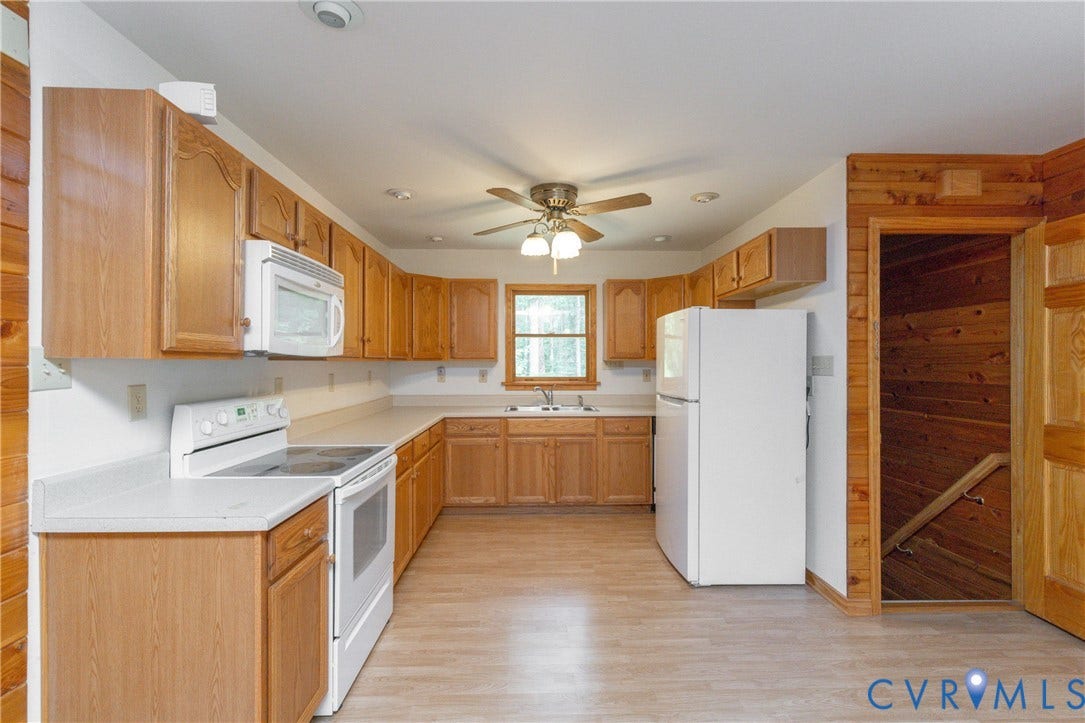 6464 Anderson Highway, Powhatan, VA 23139 Lots of counter space and cabinets
