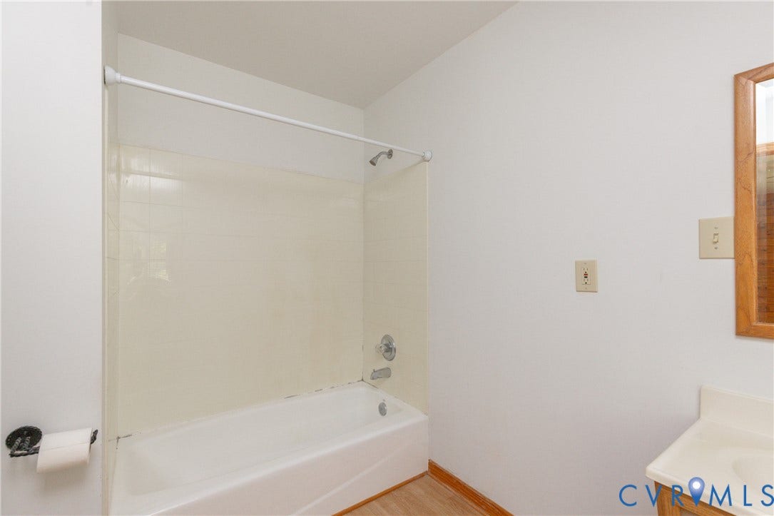 6464 Anderson Highway, Powhatan, VA 23139 Shower and Tub