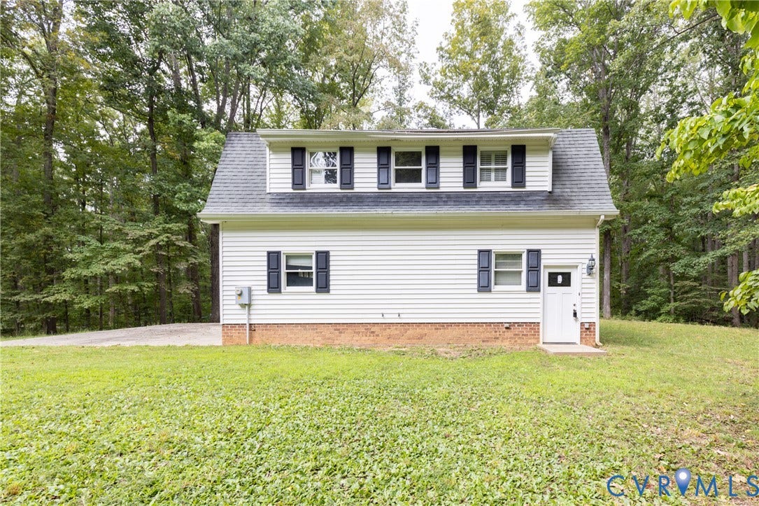 6464 Anderson Highway, Powhatan, VA 23139 Vinyl Siding