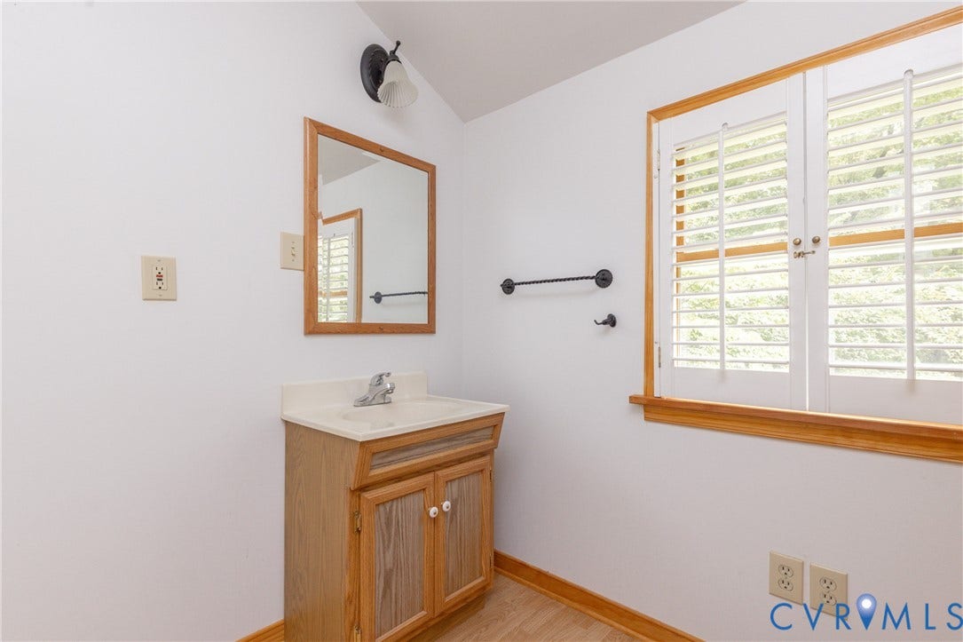 6464 Anderson Highway, Powhatan, VA 23139 Bath off Bedroom