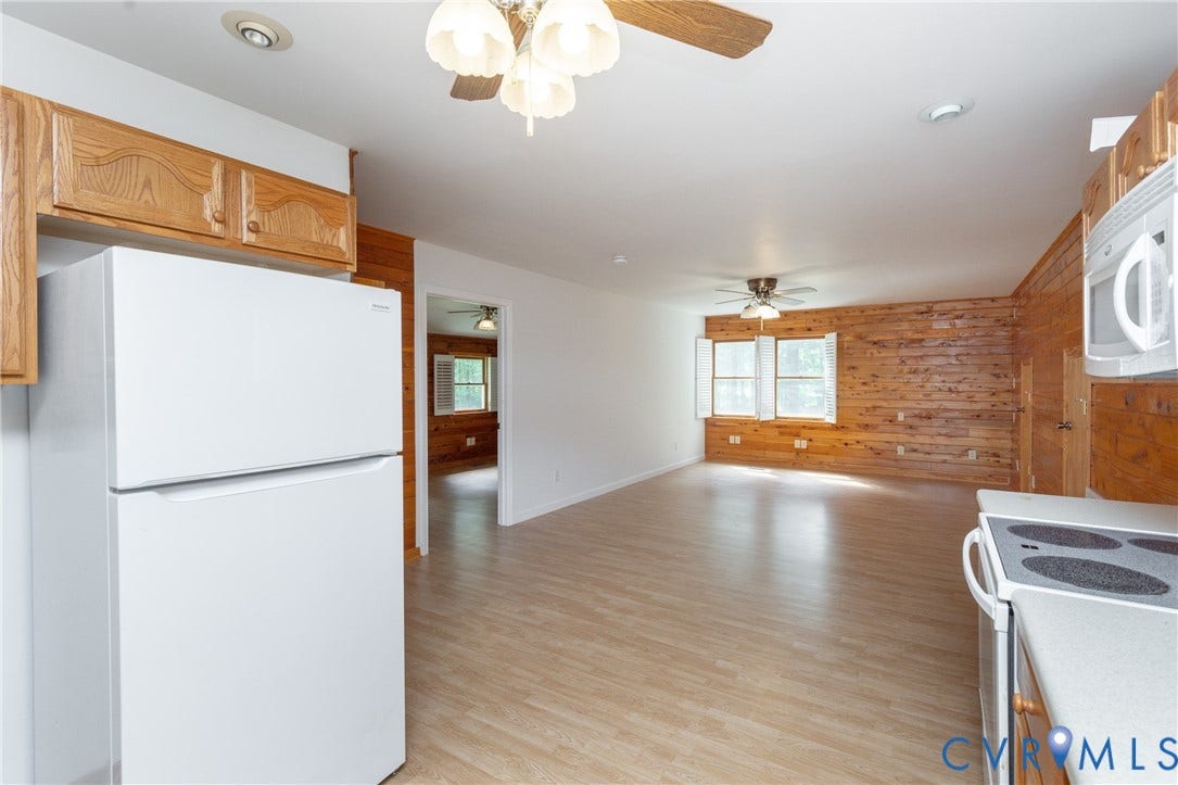 6464 Anderson Highway, Powhatan, VA 23139 Refrigerator conveys