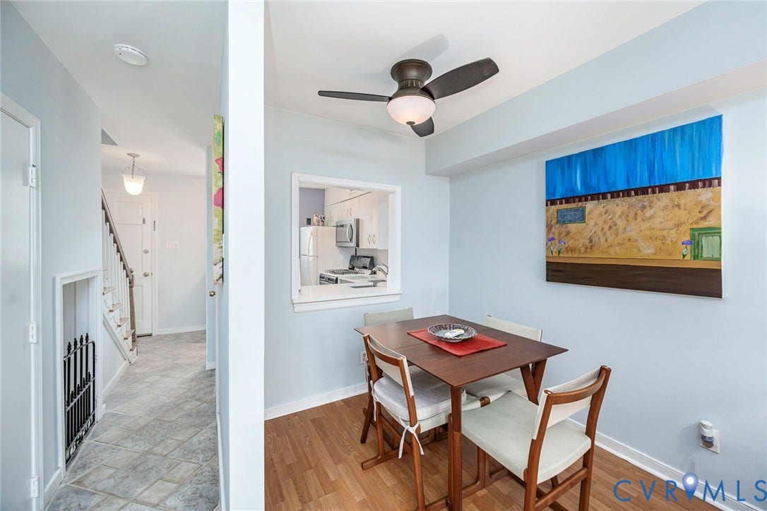 Cozy dining nook with pass thru to kitchen