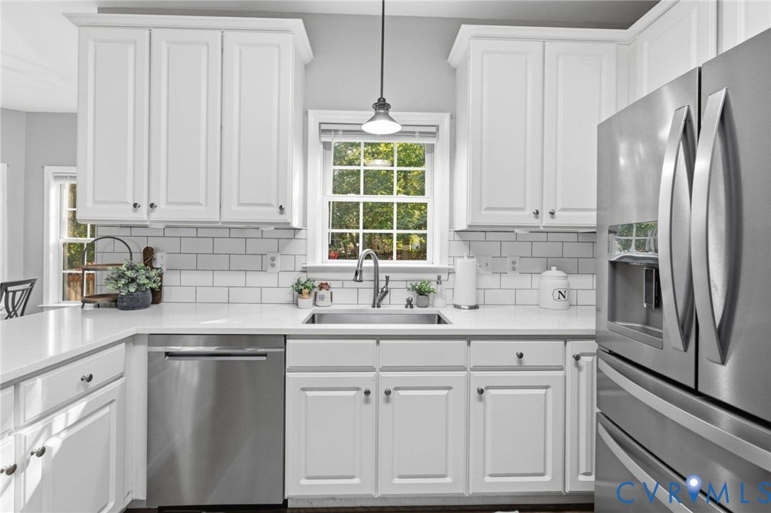 11119 Sweetbay Arbor Place, Chester, VA 23831 Subway tile backspash