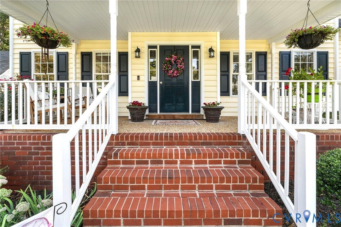 11119 Sweetbay Arbor Place, Chester, VA 23831 Deep porch - sitting area 1
