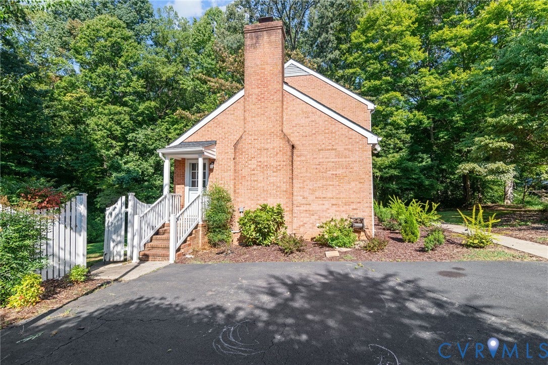 1710 Price Drive, Milnwood Manor, Farmville, VA 23901