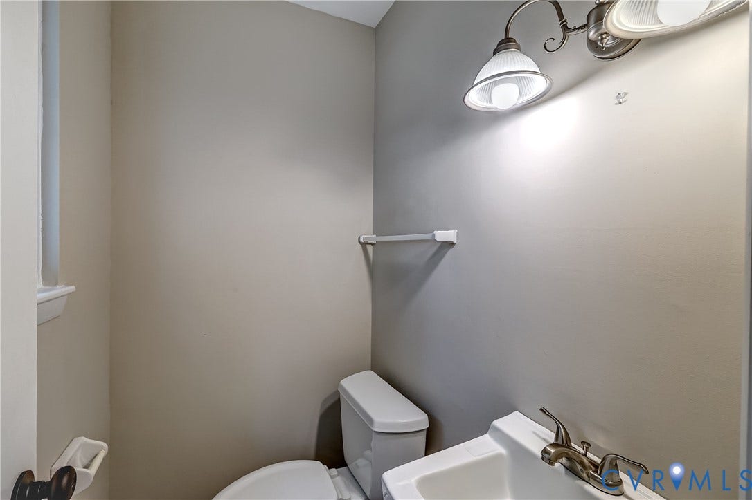 6100 Meadwood Circle, Hopkins Rd Corridor, Richmond, VA 23234 Great feature in this sized home to have a Private primary bath