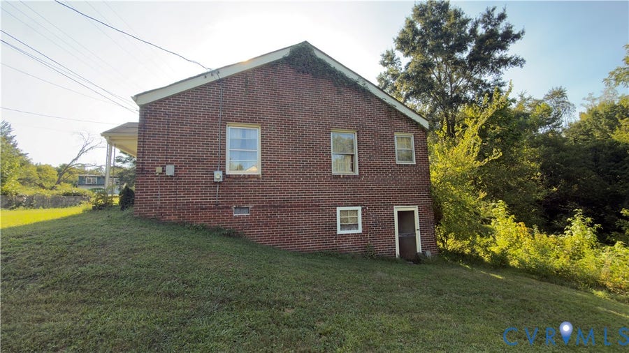Property photo for 2208 Sutphin Road, South Boston, VA