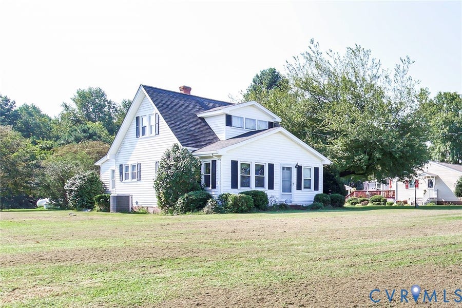 Property photo for 4912 Water View Road, Jamaica, VA