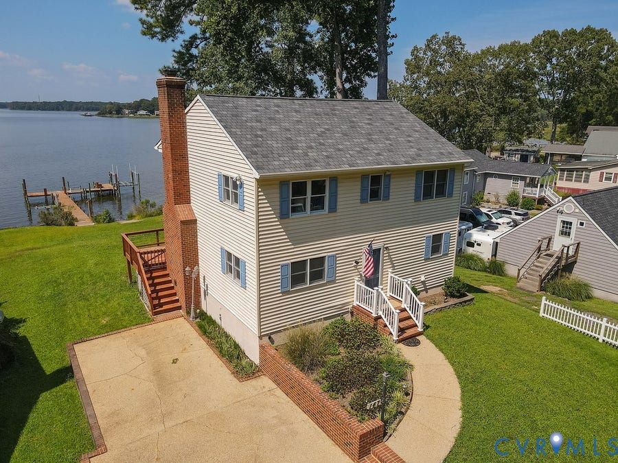 Property photo for 147 Beach Drive, Hartfield, VA