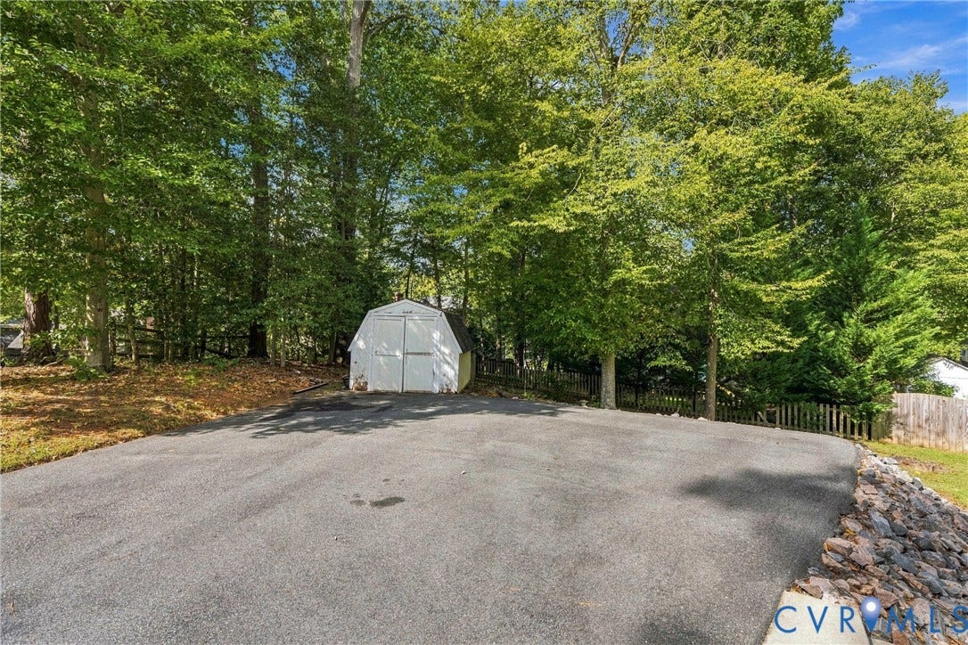10904 Krossridge Circle, Brandon, North Chesterfield, VA 23236 An extra large parking pad can fit over 3 cars or your boat or RV!