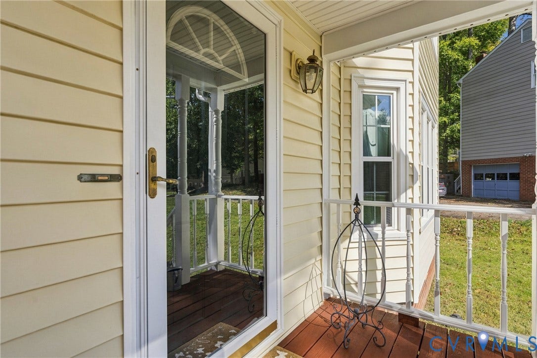 10904 Krossridge Circle, Brandon, North Chesterfield, VA 23236 Walk up the wrap-around front porch to the Front Door