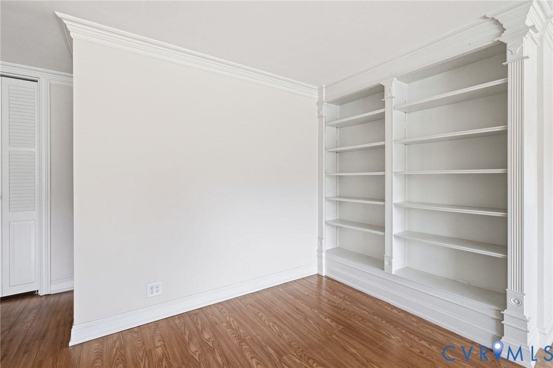 5100 Monument Avenue, #214, Willow Lawn, Henrico, VA 23230 Built-ins