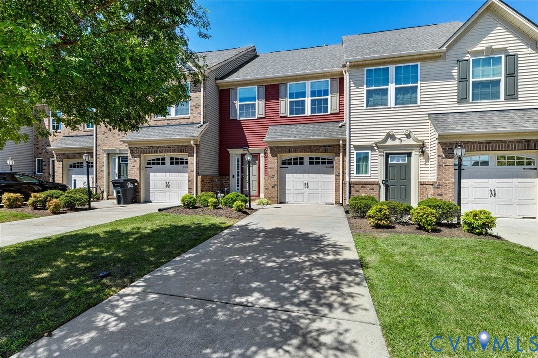 8878 Ringview Drive, Mechanicsville, VA 23116 8878 Ringview Drive, Mechanicsville, VA 23116