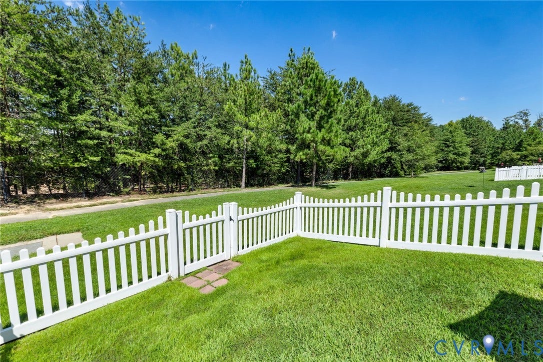 8878 Ringview Drive, Mechanicsville, VA 23116 8878 Ringview Drive, Mechanicsville, VA 23116