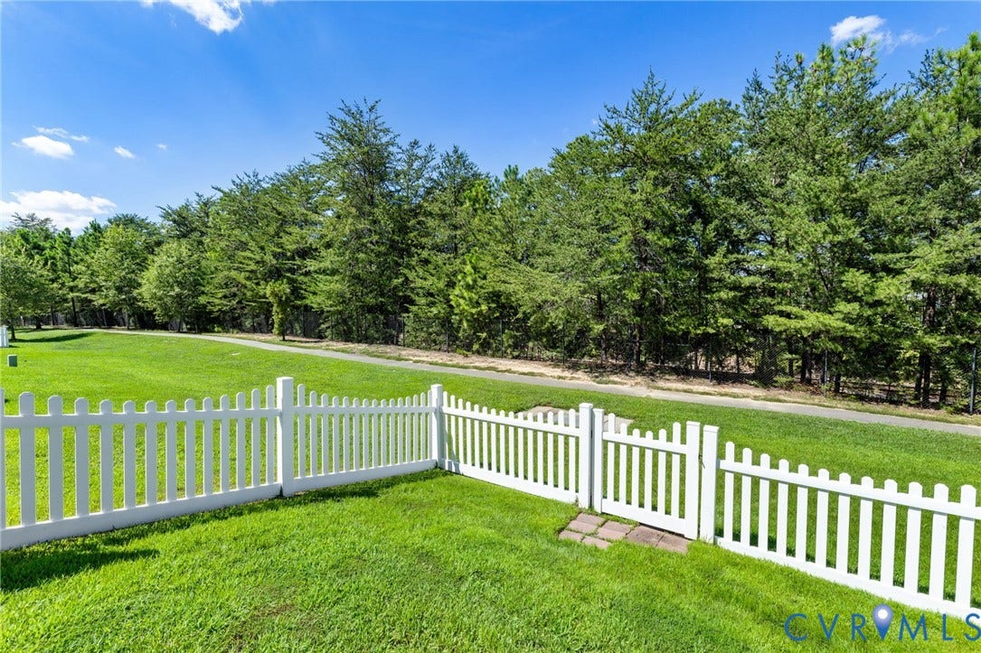 8878 Ringview Drive, Mechanicsville, VA 23116 8878 Ringview Drive, Mechanicsville, VA 23116