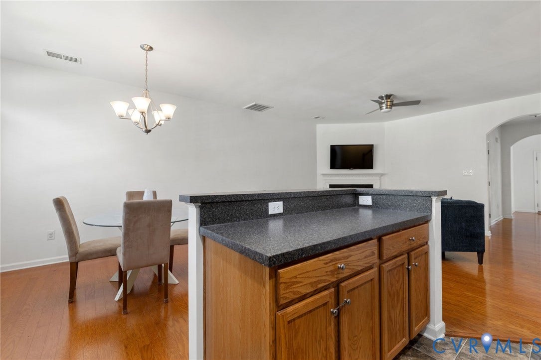 8878 Ringview Drive, Mechanicsville, VA 23116 8878 Ringview Drive, Mechanicsville, VA 23116