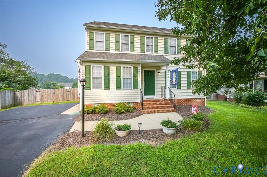 Property photo for 7869 Silktree Place, Mechanicsville, VA