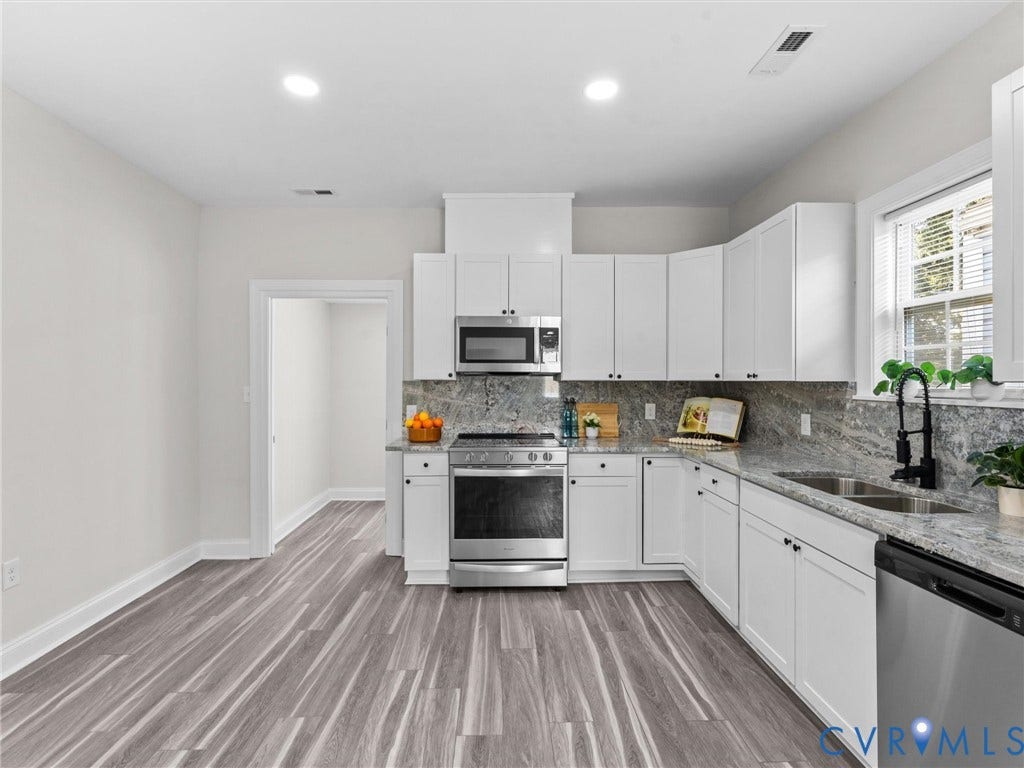 3059 Decatur Street, Richmond, VA 23224 Kitchen & dining area, going to the laundry room