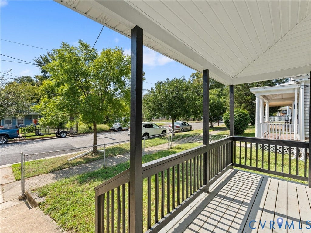 3059 Decatur Street, Richmond, VA 23224 Covered front porch