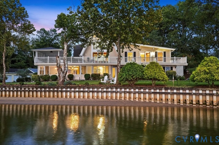 Property photo for 810 Jordan Point Road, Prince George, VA