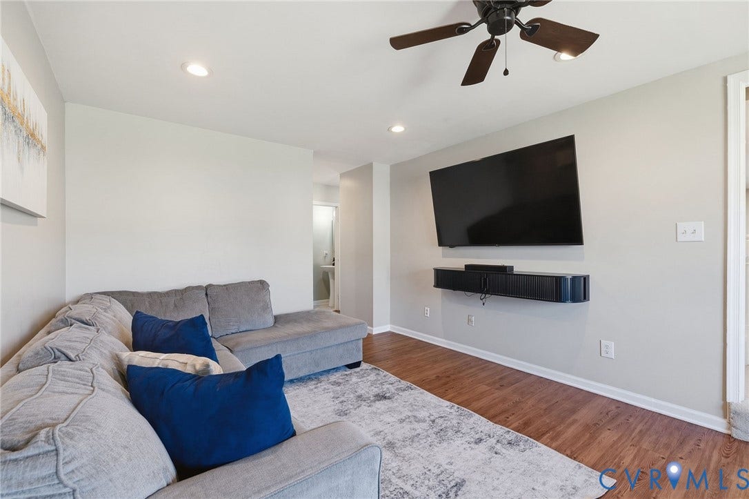 4429 Crown Squire Road, Henrico, VA 23231 Wood-finish flooring with light-toned walls
