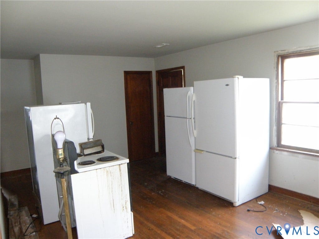 4519 Cranford Avenue, McGuire Area, Richmond, VA 23224 Bright and sunny room. Components of kitchen.