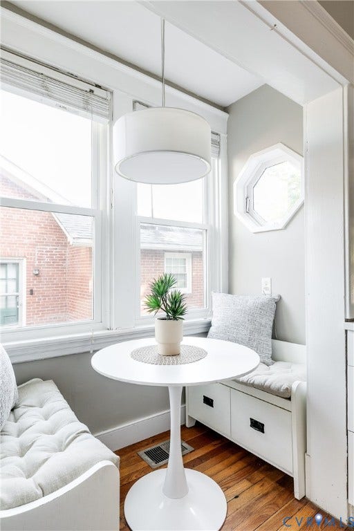 Breakfast nook