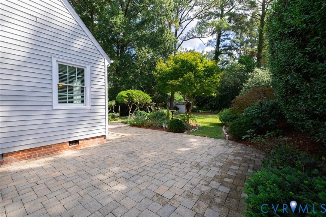 1211 Hollins Road, Henrico, VA 23229 1211 Hollins Road, Henrico, VA 23229