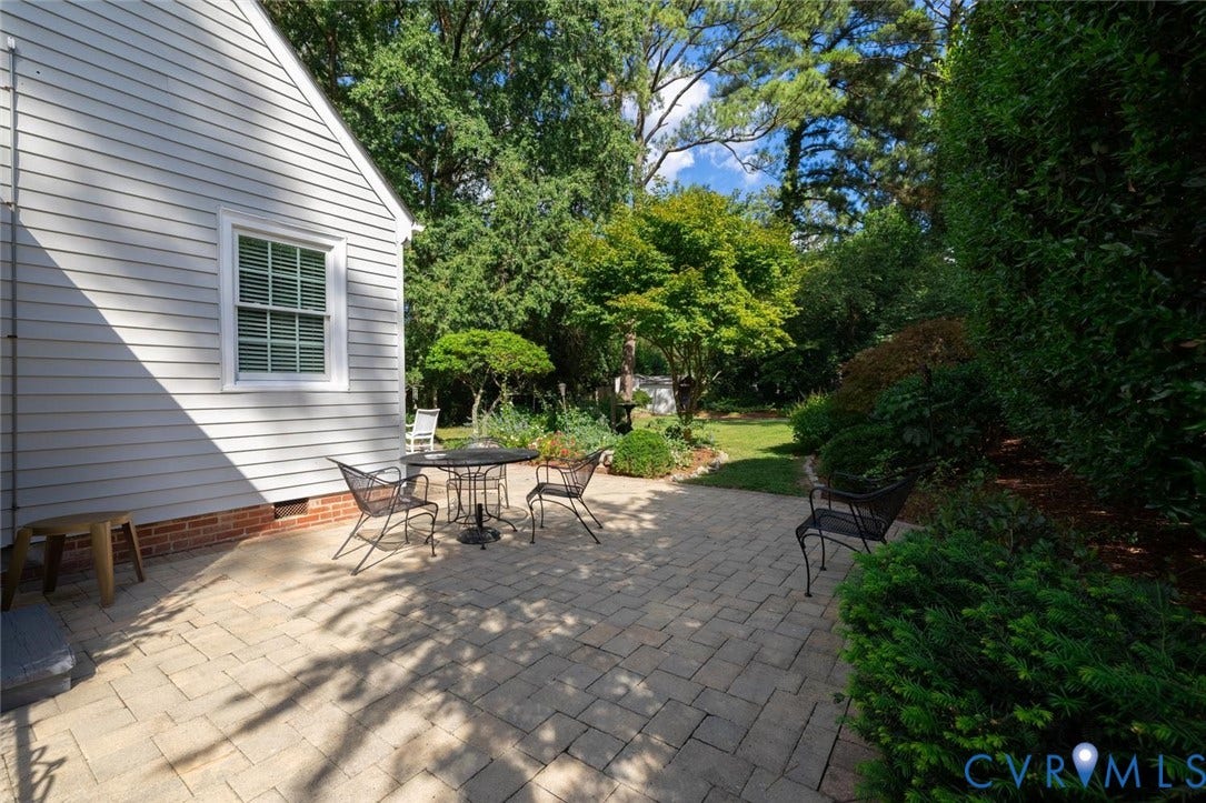 1211 Hollins Road, Henrico, VA 23229 1211 Hollins Road, Henrico, VA 23229