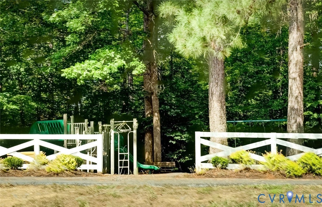 15618 Fox Cove Circle, Foxfire, Moseley, VA 23120