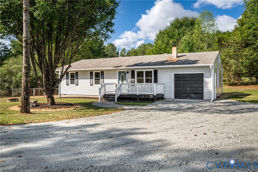 Property photo for 29340 Ellington Road, Dinwiddie, VA