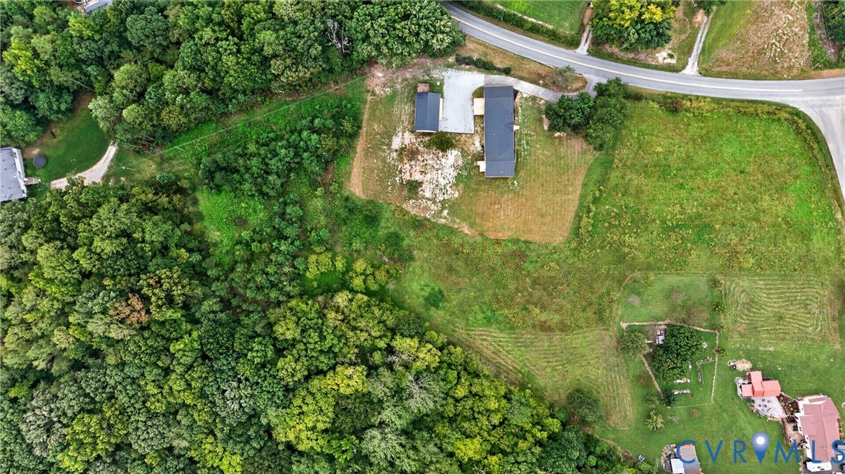 7621 Amelia Springs Road, Amelia, VA 23083 Extensive acreage featuring diverse topography with both wooded and open areas