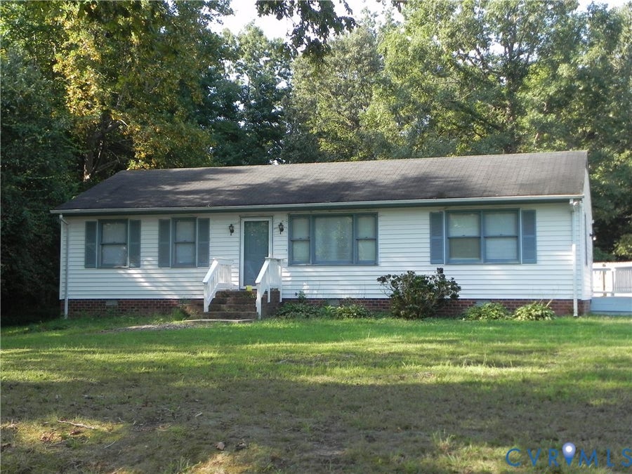 Property photo for 1913 Evanrude Court, Sandston, VA