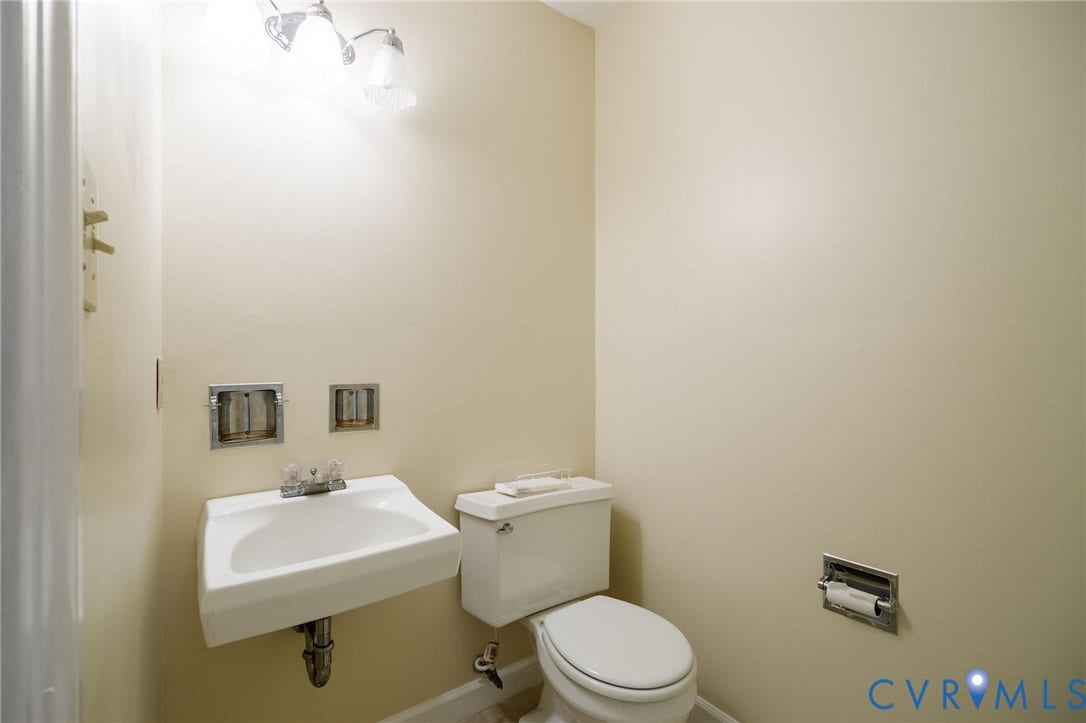3356 Seaton Road, Petersburg, VA 23805 Half bath with access from laundry/mudroom.