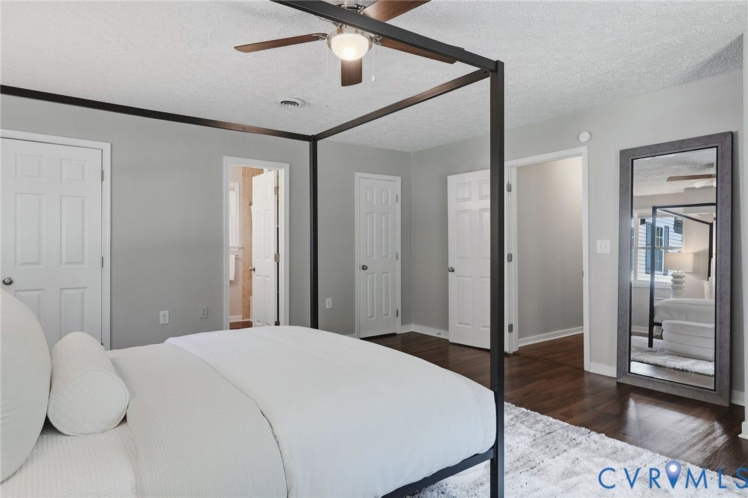 Recessed ceiling fan with light fixture, wood-finish flooring, and light gray wall paint
