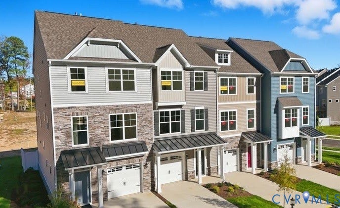 2417 Flora Boulevard, Townes At Arcadia, Henrico, VA 23231 This photo shows a similar floorplan and quality level to Eastwood Homes. Actual design selections and layout may vary.