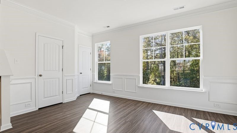 2417 Flora Boulevard, Townes At Arcadia, Henrico, VA 23231 This photo shows a similar floorplan and quality level to Eastwood Homes. Actual design selections and layout may vary.