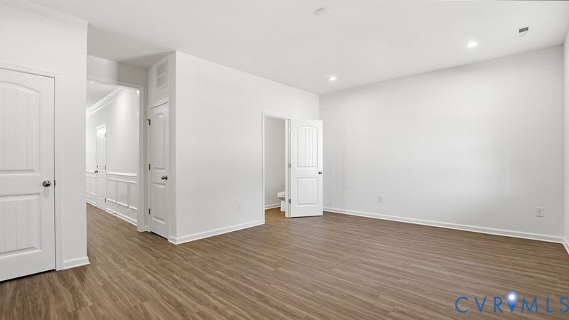 2417 Flora Boulevard, Townes At Arcadia, Henrico, VA 23231 This photo shows a similar floorplan and quality level to Eastwood Homes. Actual design selections and layout may vary.