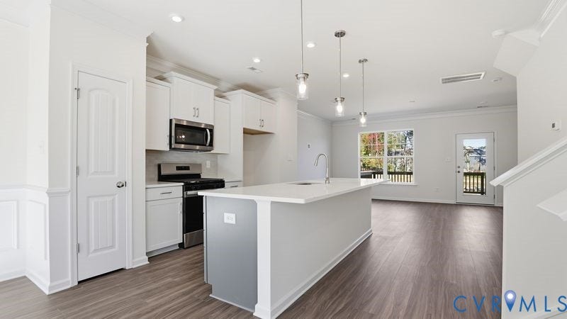 2417 Flora Boulevard, Townes At Arcadia, Henrico, VA 23231 This photo shows a similar floorplan and quality level to Eastwood Homes. Actual design selections and layout may vary.