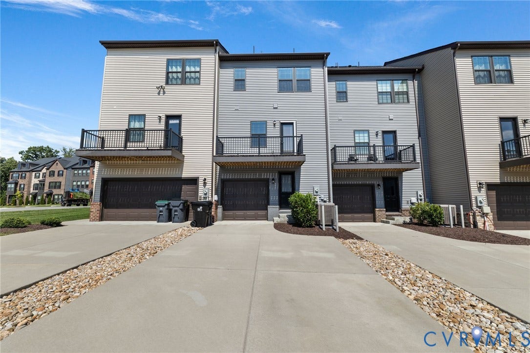 Single car garage and a private rear entrance to the house